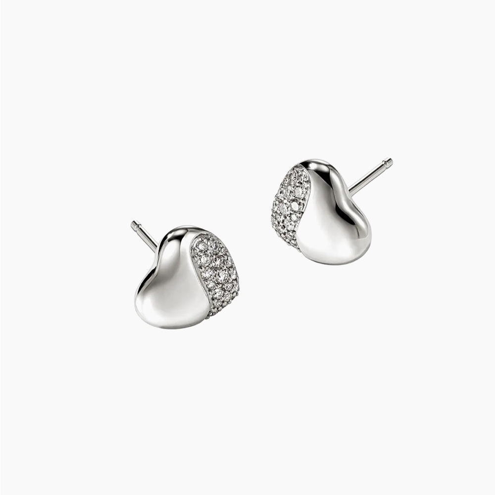John Hardy
Pebble Sterling Silver & 0.25 TCW Diamond Heart Stud Earrings - Picture 3 of 9